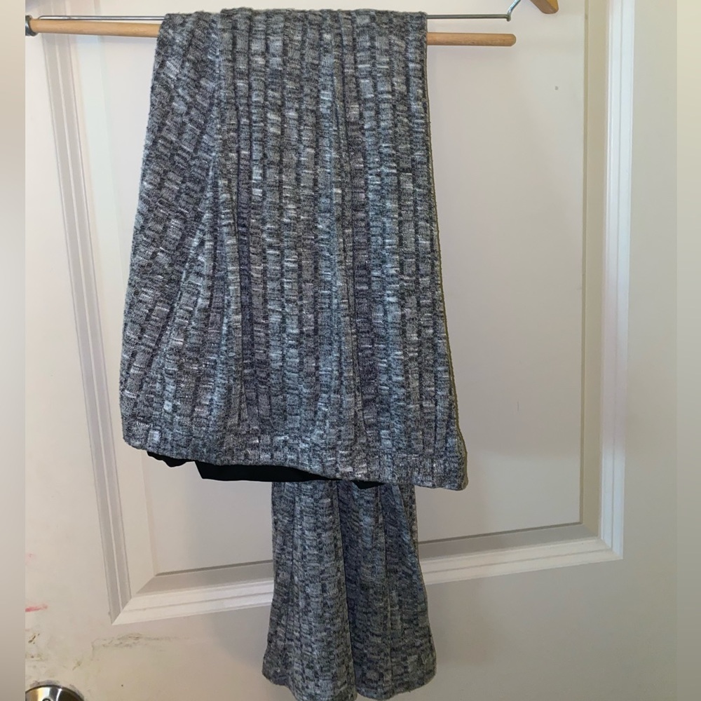 LOVE TREE gray pants